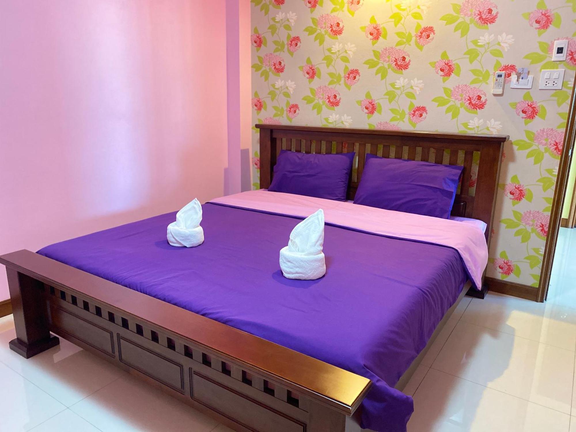 Rak Ban Kerd House Hotel Ko Si Chang Luaran gambar