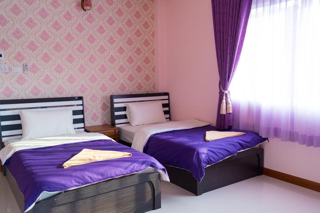Rak Ban Kerd House Hotel Ko Si Chang Bilik gambar