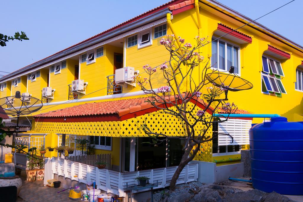 Rak Ban Kerd House Hotel Ko Si Chang Bilik gambar